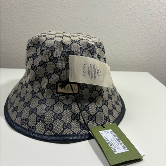 Gucci Reversible GG and Horsebit Bucket hat - Picture 3 of 8